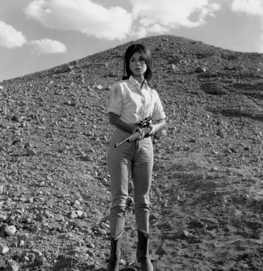 сто тысяч долларов на солнце фильм. сто тысяч долларов на солнце фильм 1964. сто тысяч долларов на солнце фильм 1964 фото. сто тысяч долларов на солнце. сто тысяч долларов на солнце.