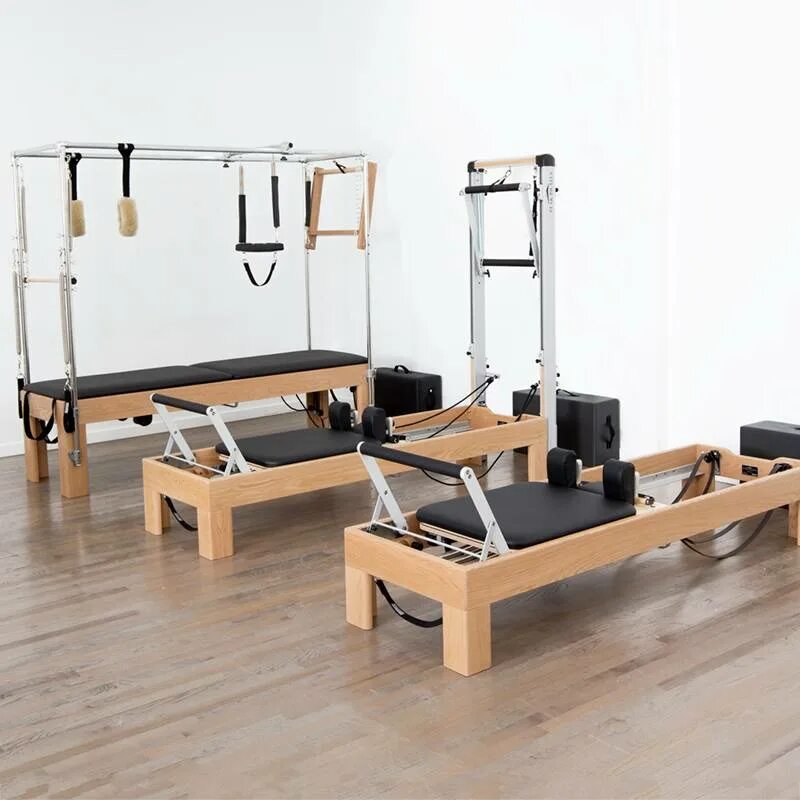 Стол для пилатеса. Пилатес - тренажер reformer cadillac. Стол для пилатеса. Тренажер пилатес реформер. Стол трапеция balanced body cadillac.