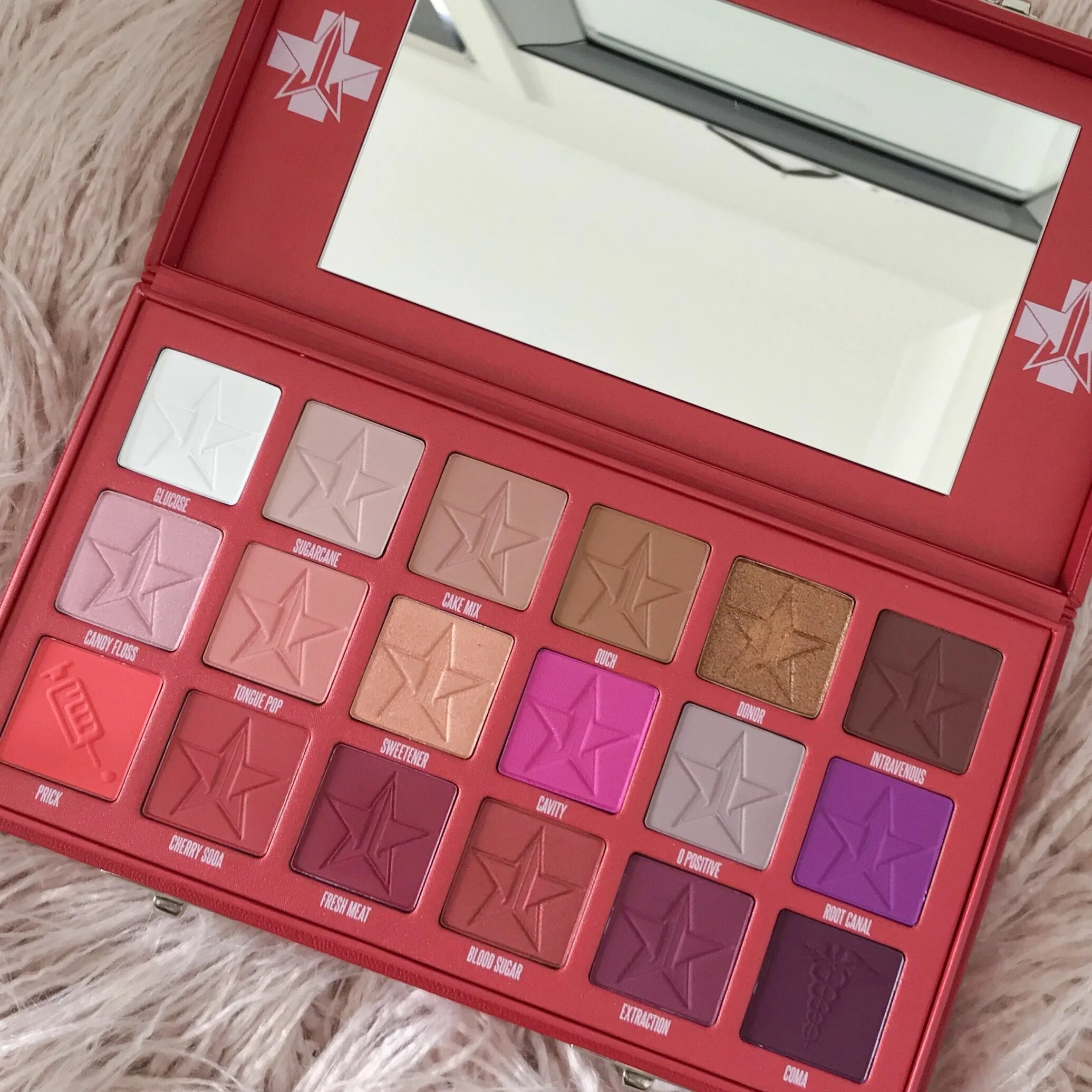 Jeffree star palettes. Палетки теней от джеффри стар. палетка джеффри стар. jeffree star палетка. палета теней джефри стар.