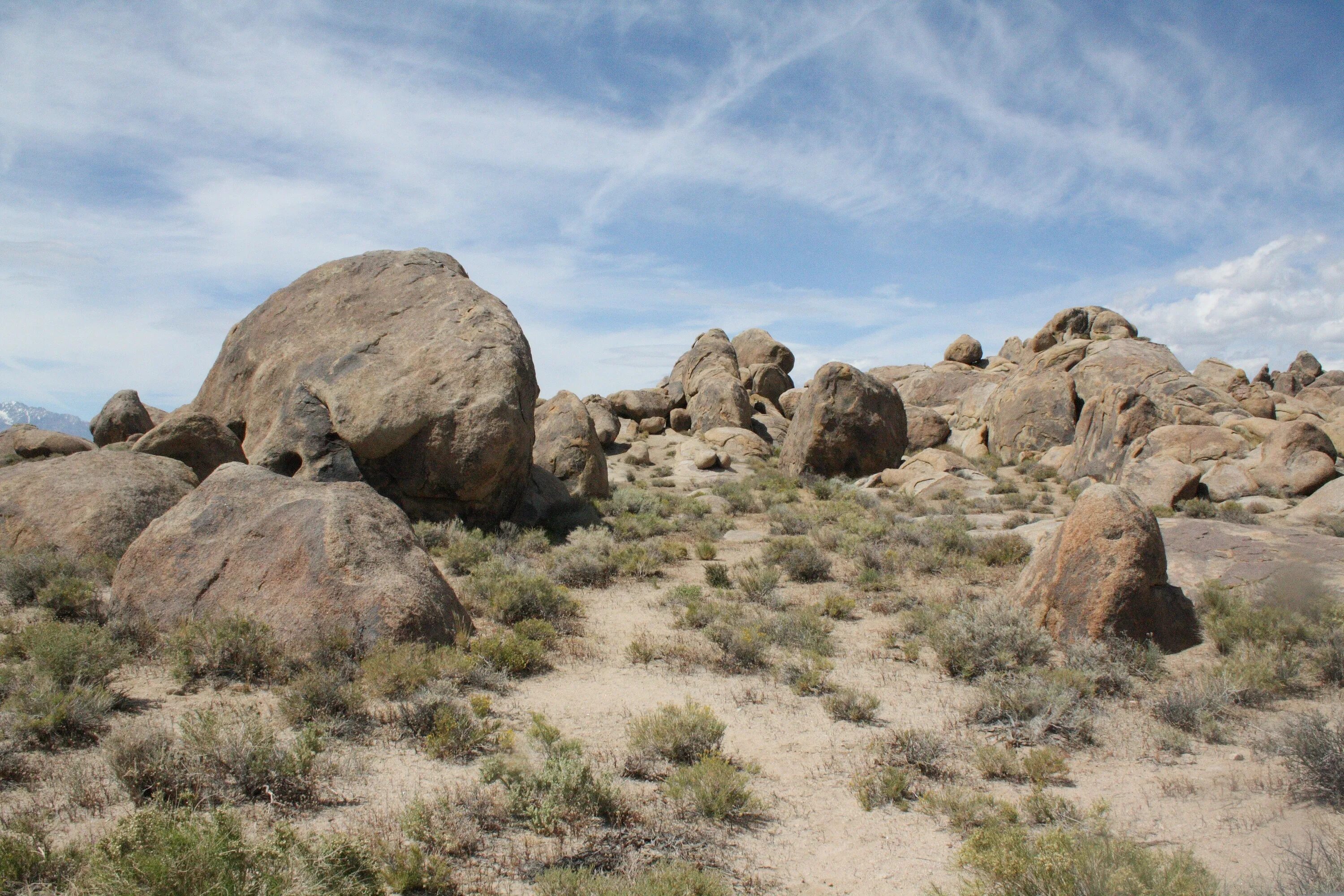 Каменистый каменистые пустыни. Каменистая местность. Каменная пустыня. Камни в степи.