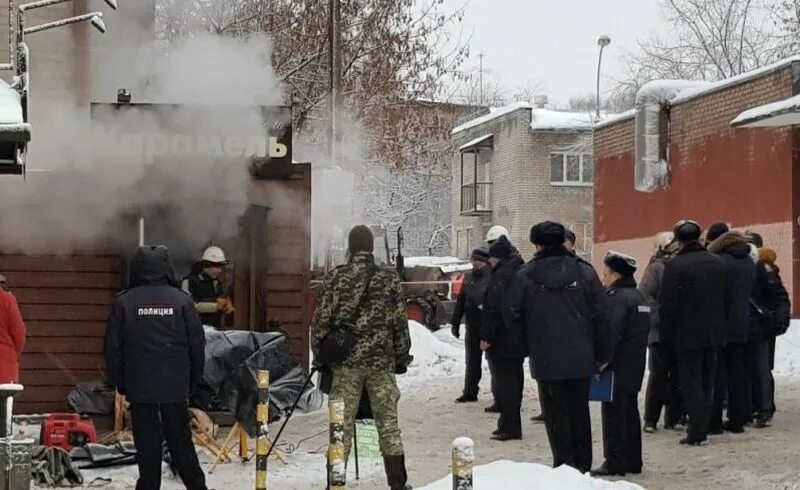 Прорыв пермь. Гостиница карамель пермь прорыв трубы. прорыв трубы пермь. пермь затопило кипятком.