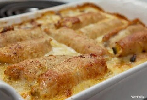 Рулет из свинины в духовке с грибами
