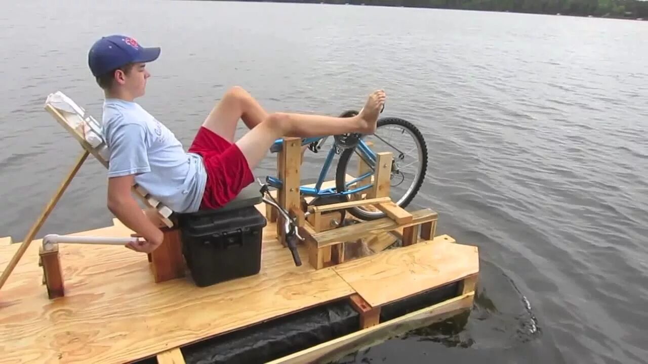 Педальный катамаран Моделист конструктор. Водный велосипед Pedal Powered Paddle Boat Marina. Катамаран sc870. Педальный привод для катамарана. Как слезть с лодки