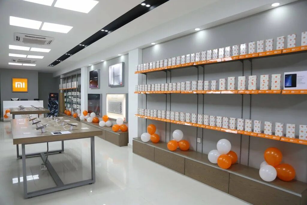 Mi shop xiaomi. Лучшие товары xiaomi. Фирменный магазин сяоми. Xiaomi store. Фирменный магазин xiaomi.