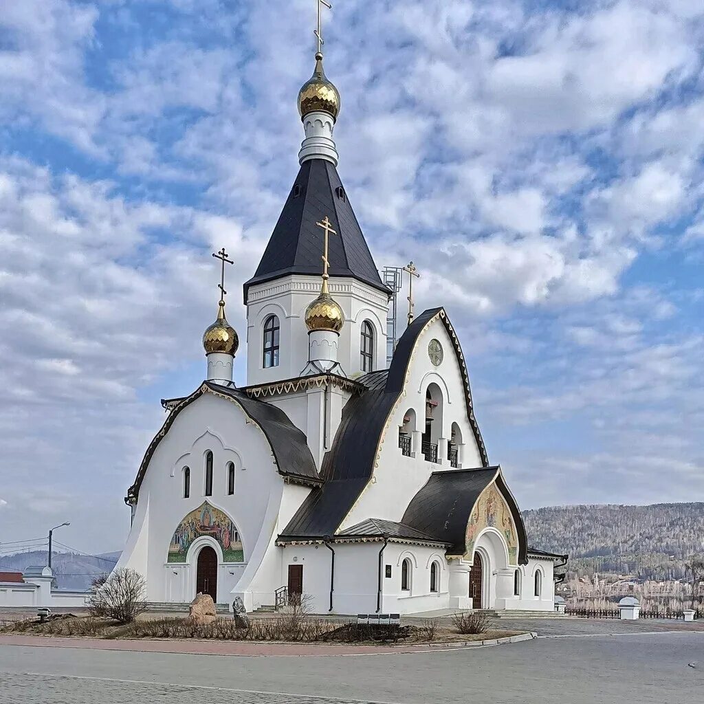 Успенский мужской монастырь красноярск. Храм мужской монастырь красноярск. Успенского мужского монастыря в красноярске. Свято-успенский монастырь красноярск. Красноярский мужской монастырь.
