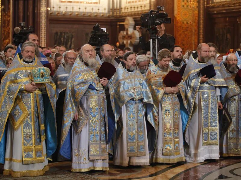 Молебен. Чем отличается молебен от литургии. Чем отличается молебен от литургии. Акулово церковь расписание богослужений. Как написать записки в церковь о здравии и о упокоении.