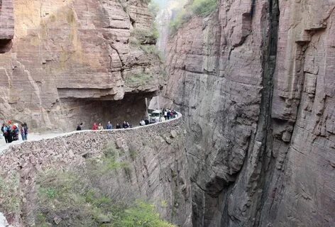 Дороги в скалах