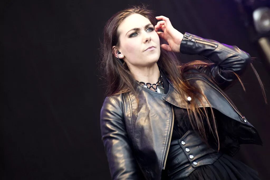 Вокалистка группы Amaranthe. Amaranthe Elize Ryd. Amaranthe солистка Элиз.