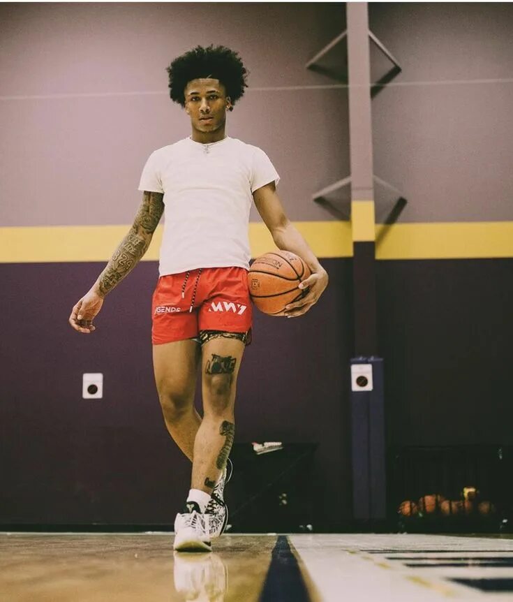 Mikey williams. Mikey баскетбол. mikey williams basketball. татуировки mikey williams.
