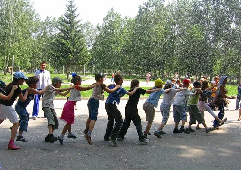 танец на 8 марта в детском саду младшая группа. андрей анкудинов - летка-енька. летка-енка слушать. дк летка енька. исполнитель группы 5 летка.