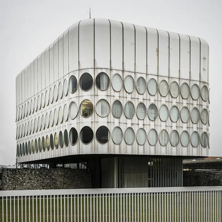 Age architecture