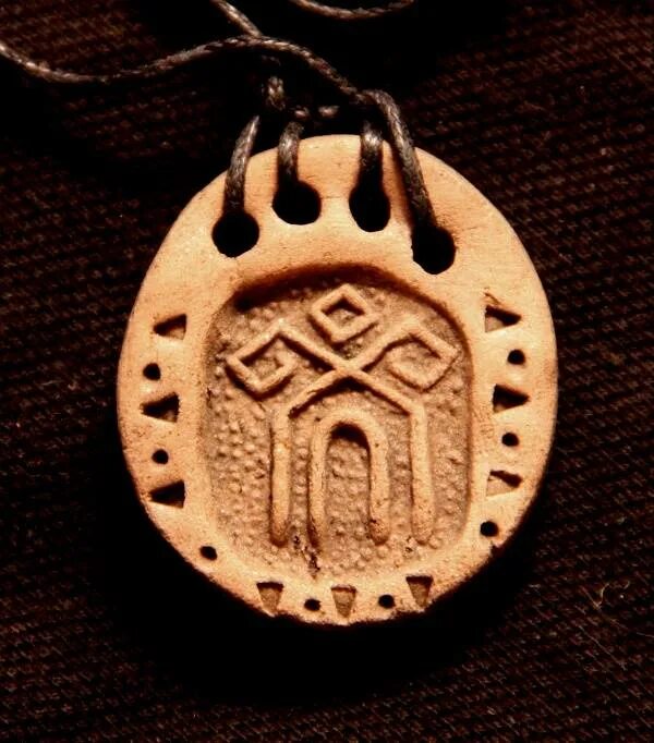 обереги древней руси. амулеты и обереги древней руси. обереги талисманы амулеты древней руси. додола небесный огонь амулет. обереги древней руси.