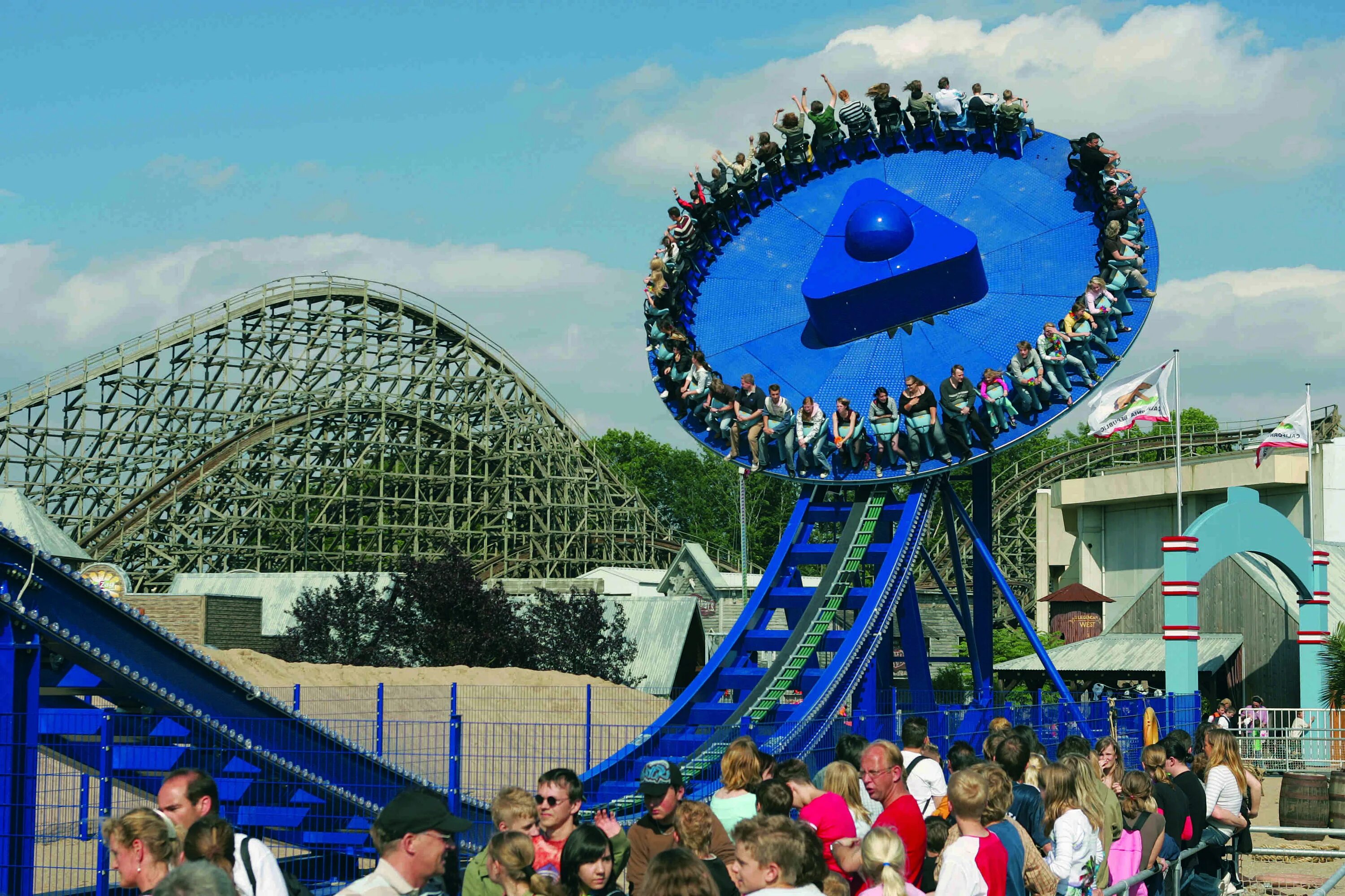 Europa Park Германия. Парк аттракционов Europa Park в Германии. Европарк Германия аттракционы. Европа парк Руст Германия.