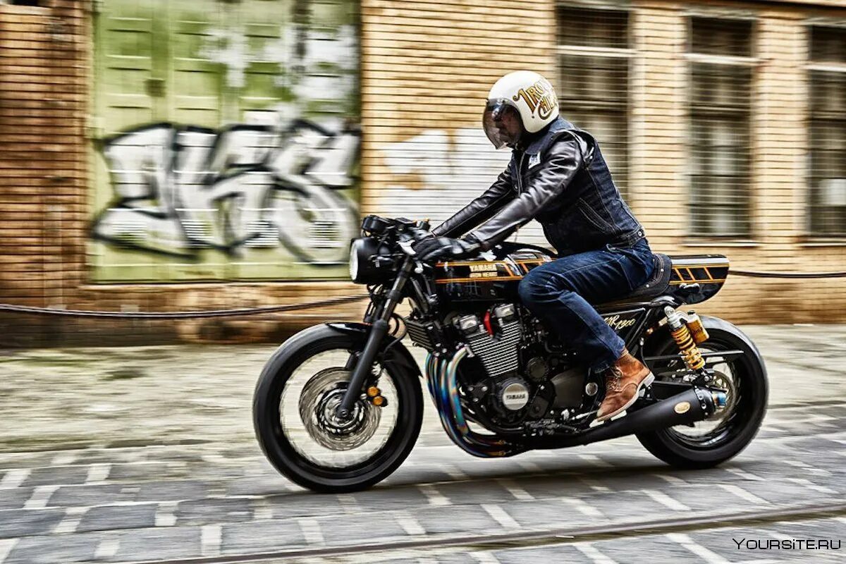 Yamaha XJR 1300 Cafe Racer. Yamaha Cafe Racer. XJR 400 Cafe Racer. XJR 1300 Custom. Стили байков