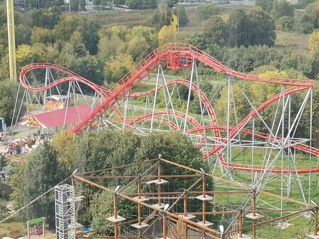 Сказка крылатское отзывы. Крылатское парк аттракционов. Крылатские холмы парк сказка. Парк аттракционов Крылатское Краснодар. Крылатская 18 парк сказка.