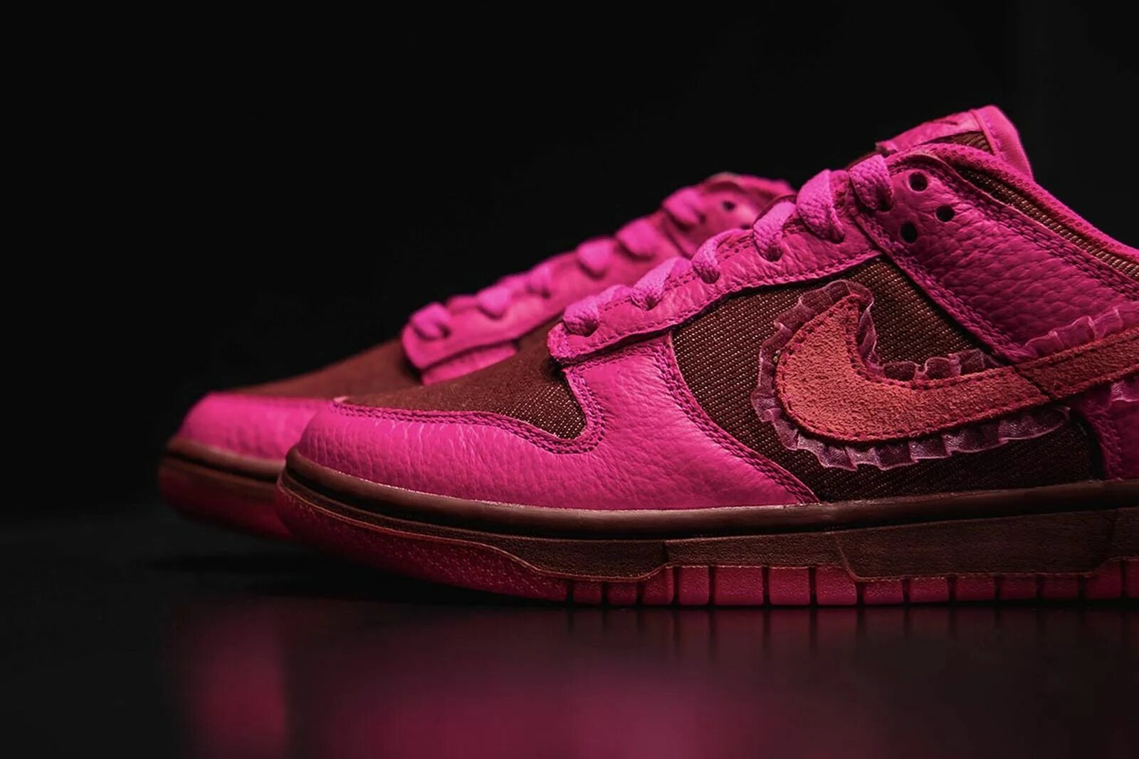 Nike SB Dunk Low Valentine s. Nike Dunk SB Valentine. Найк данк Валентины. Nike Dunk бархатные. Бархатные найки