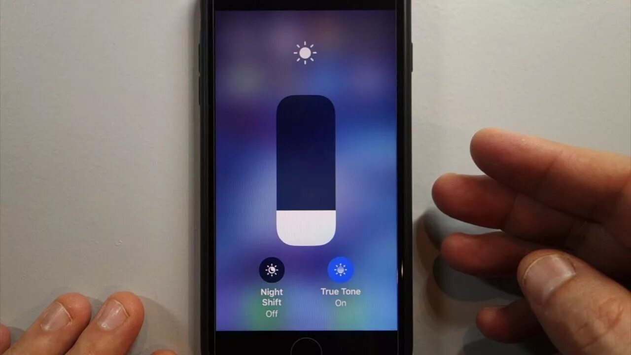 True Tone iphone. Iphone 7 Plus true Tone. Что такое Трутон на iphone. Night Shift айфон. Найт айфоне