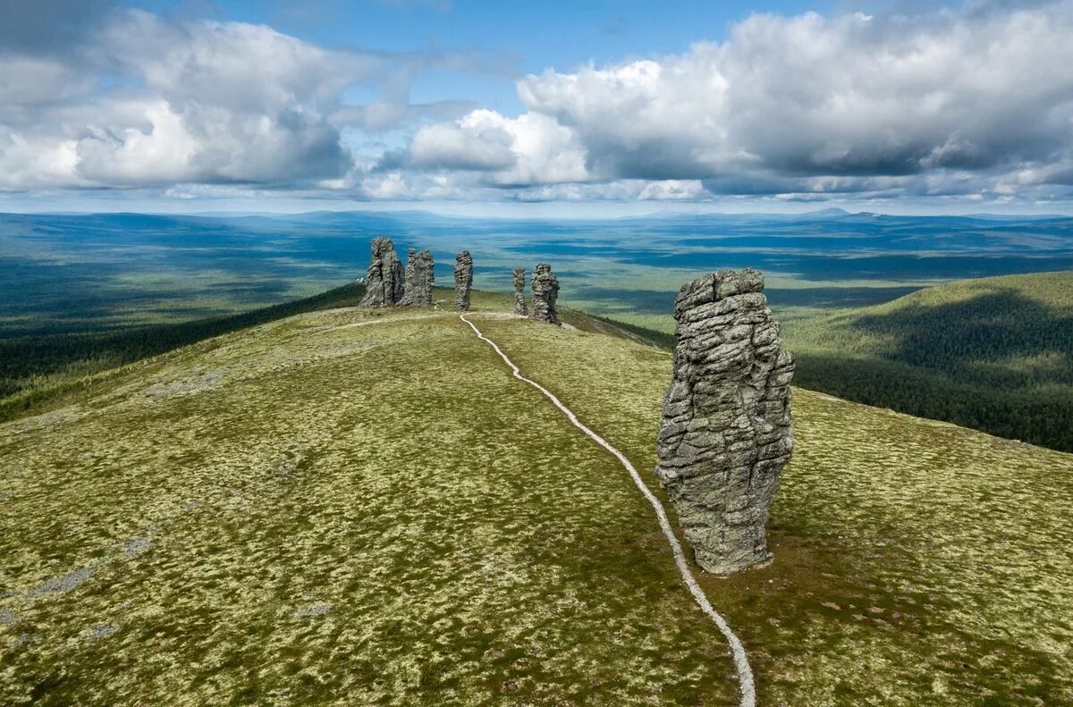 памятники природы кутхины баты камчатка. пемзовые скалы кутхины баты камчатка. памятники природы кутхины баты камчатка. мань-пупу-нёр столбы выветривания. плато мань пупу нер.
