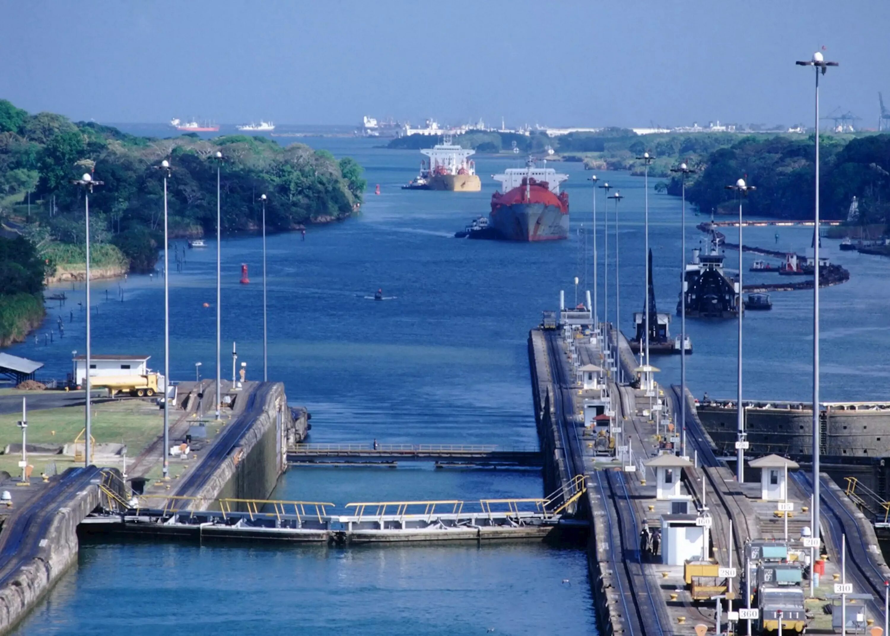 Панамский пролив. Панамский залив. Залив Панамский канал. Водный транспорт Латинской Америки.