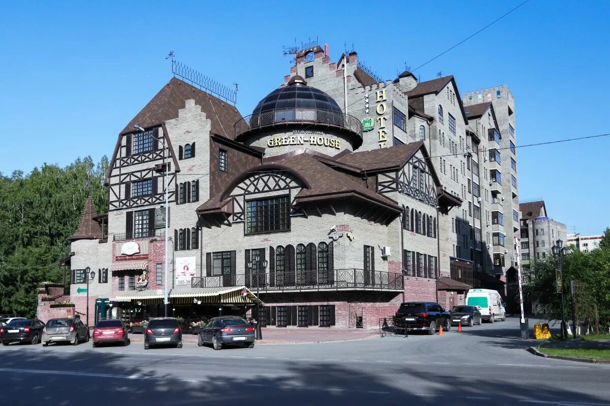 Замок в Тюмени Грин Хаус. Замок Грин Хаус Тюмень зима. Отель Green House Тюмень. Грин Хаус Тюмень ресторан. Жк грин хаус