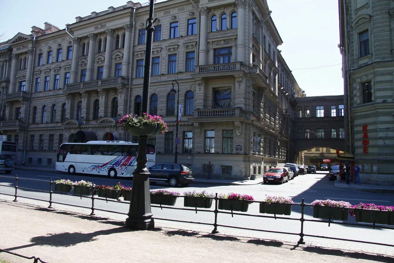 Здания государственного дворянского земельного банка. Г. 12-14,. Доходный дом о н рукавишниковой адмиралтейская наб 10. 12/14.