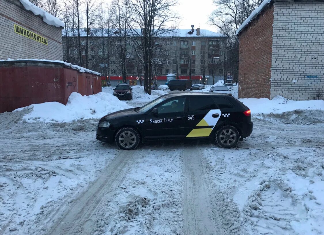 Таксист вологда. Такси Вологда фото.