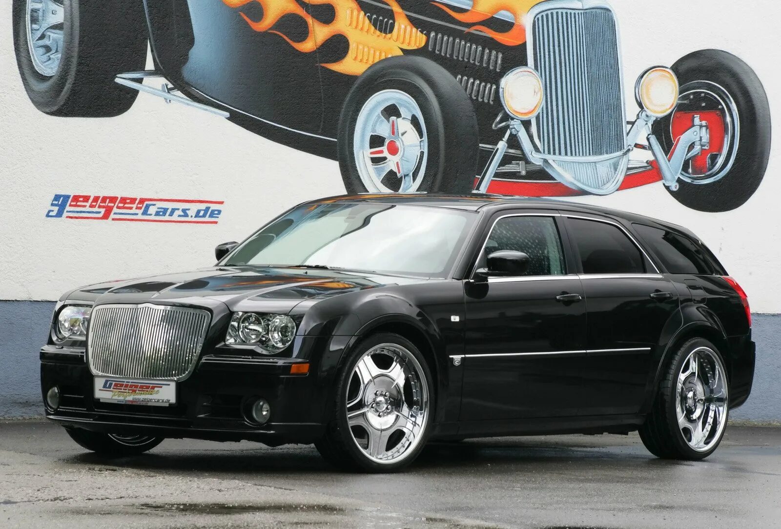 Крайслер 300с универсал. Chrysler 300 универсал. Chrysler 300c Touring srt8. Додж 300с универсал.