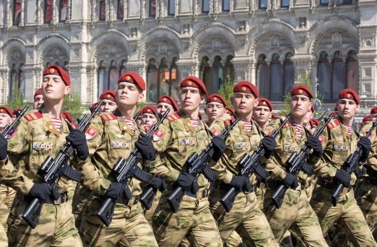 Гвардия использовать. Парад 2019 москва росгвардия одон. одон парад 2025. одон парад победы. парад 2025 росгвардия одон.