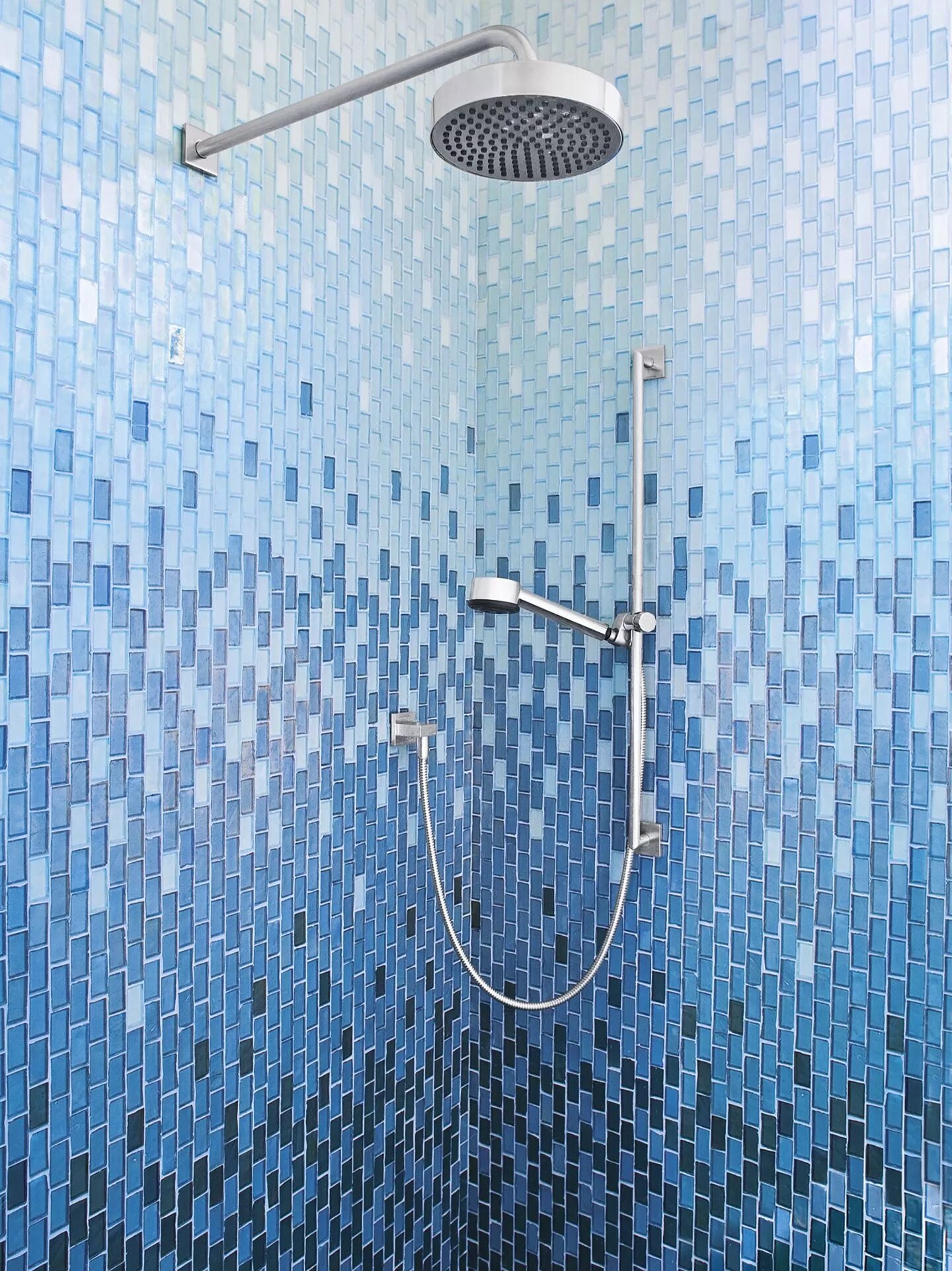 Мозаика в ванной комнате. Мозаичная плитка в душе. Стеклянная мозаика для ванной. Мозаичная плитка для ванной. Душевая кабина капля