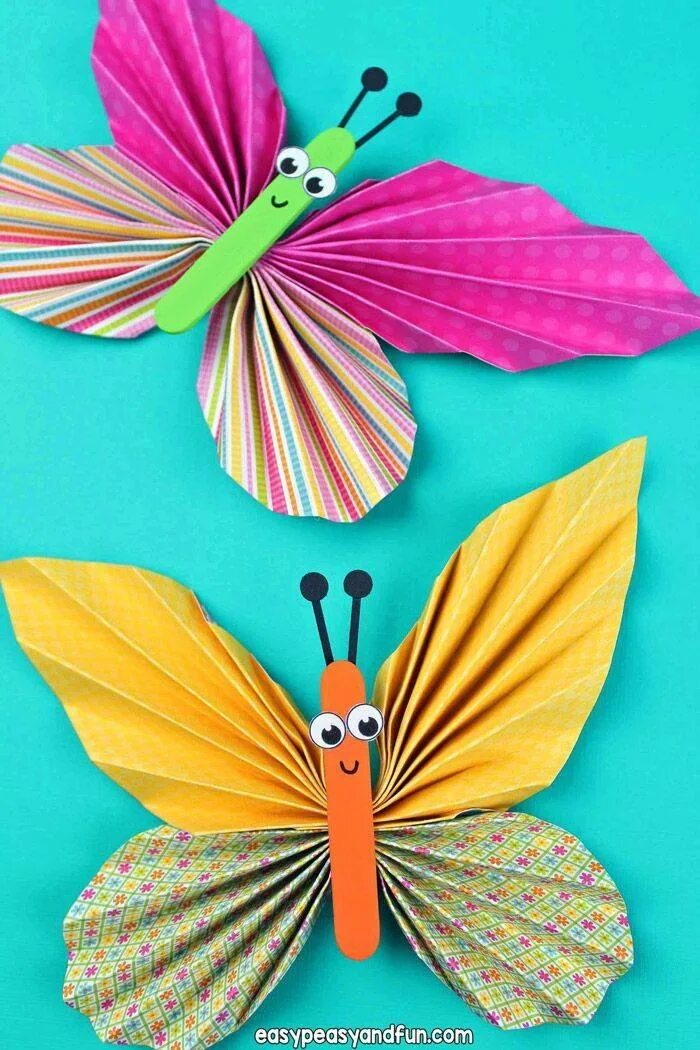Поделка из цветной. Поделка бабочка. Поделки из бумаги для детей. Бабочка поделка из бумаги.