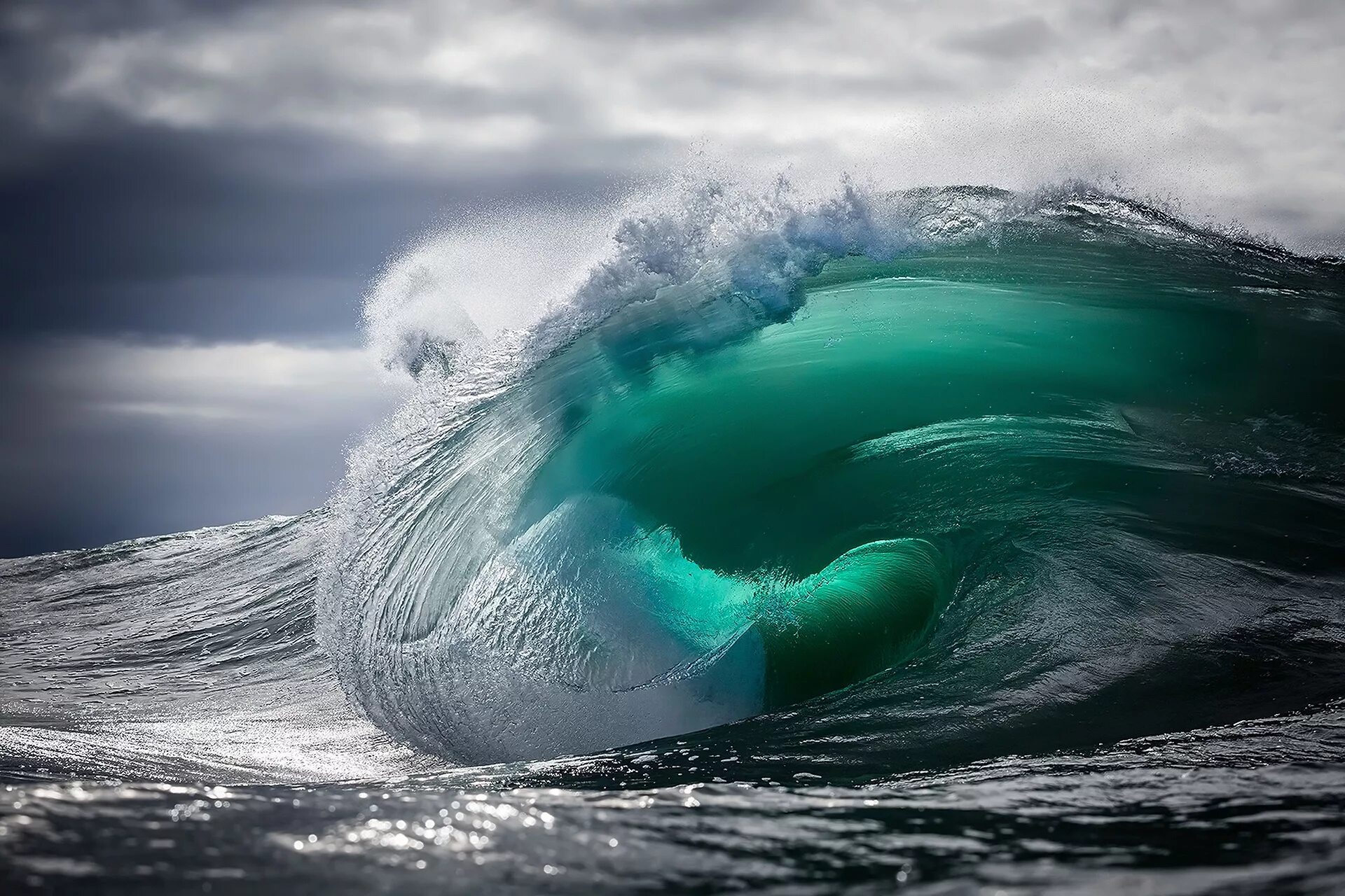 Песня океан волна. Бискайский залив волны убийцы. Уоррен Килан волны. Уоррен Килан фотограф.