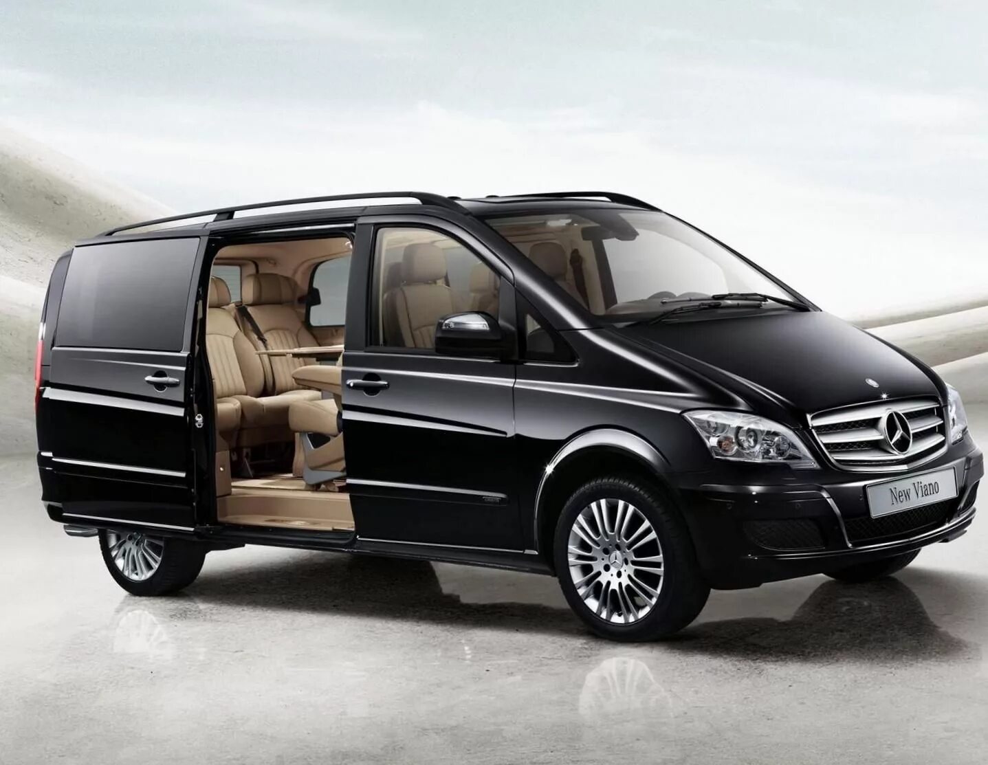 Микроавтобус это легковой автомобиль. Mercedes-Benz Viano. Mercedes-Benz w639. Мерседес Бенц Виано. Mercedes-Benz Viano w639.