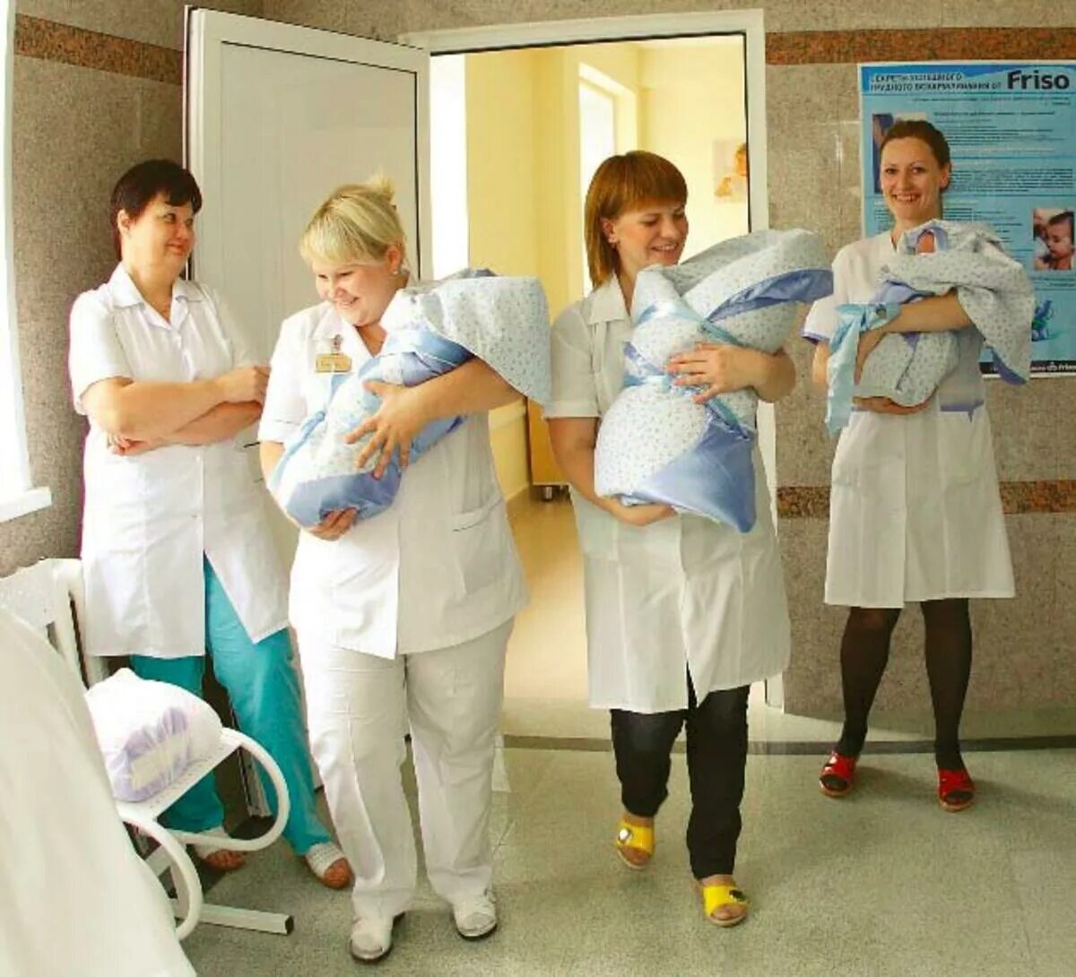 Врачи первого роддома. Фотосессия в роддоме. Выписка с роддома. Детское отделение в роддоме.