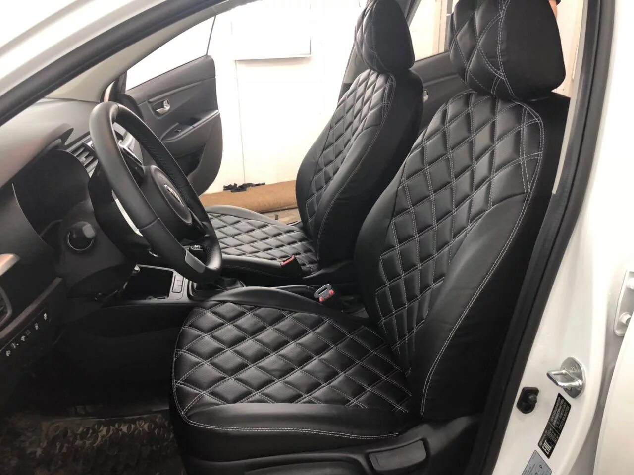 чехлы казань. авточехол спб. авточехлы соты. чехол с планетами. магазин авточехлов в казани.