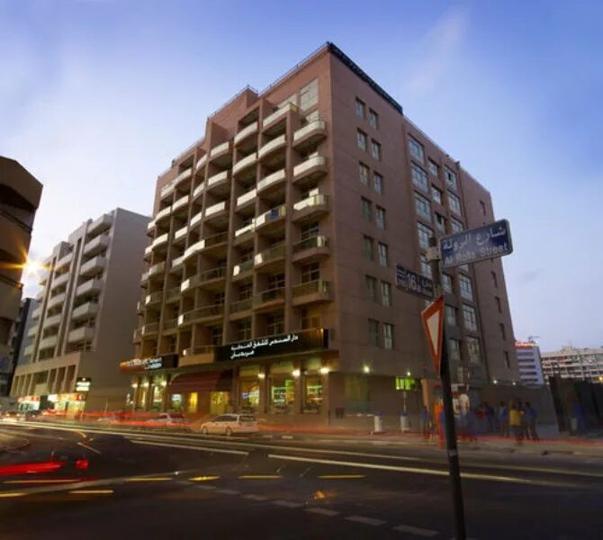 Savoy дубай. Savoy дубай. Savoy crest hotel apartments 4* холл. Savoy дубай. Савой парк отель апартамент дубай.