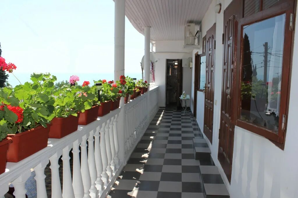 павлова 30 лазаревское. круглосуточная аптека лазаревское. лазаревское часы работы. флюорография лазаревское. лазаревское 25.