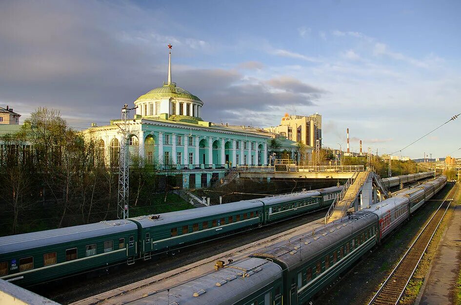Мурманск (станция). Мурманская жд. Ржд вокзал мурманск. Мурманская жд. Железнодорожный вокзал мурманск.
