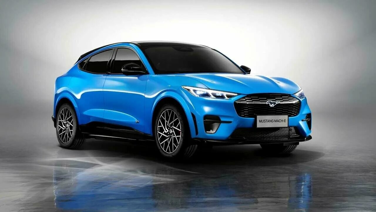 Ford mustang vi 2017. Китайский мустанг. Форд мустанг синий. Ford shelby cobra. Мустанг спорткар.
