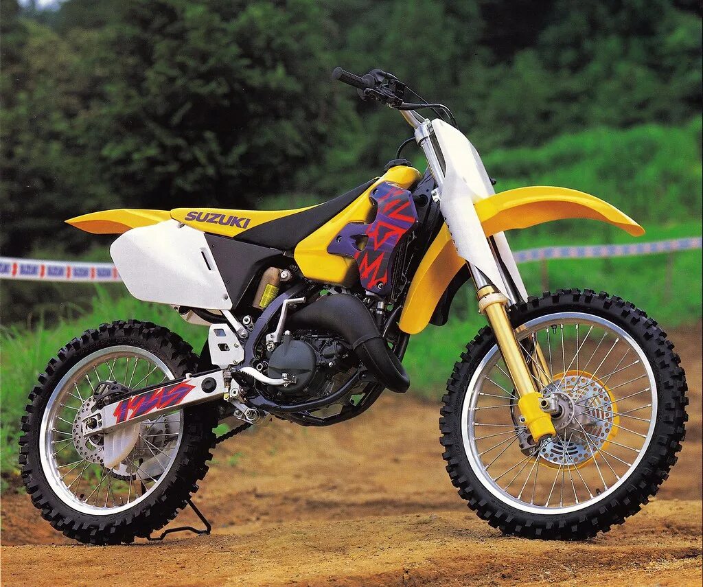 Купить кроссовый 250 кубов. Suzuki RM 125. Suzuki RM 125 1996. Suzuki RM 125 2t. Сузуки РМ 125 кросс.