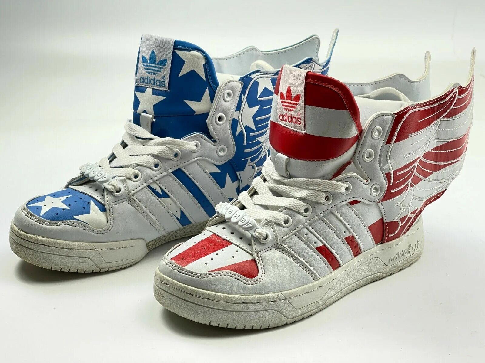 Jeremy scott adidas usa 2.0. Adidas jeremy scott wings 2.0. adidas jeremy scott wings 2.0 us flag stars and stripes sneakers. кроссовки adidas wings jeremy scott. adidas superstar jeremy scott.