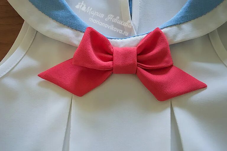 Платье с поясом из атласа на девочку. Красивый бант из ткани. Большой бант из ткани. Платье с бантом. Как сшить бант на платье.