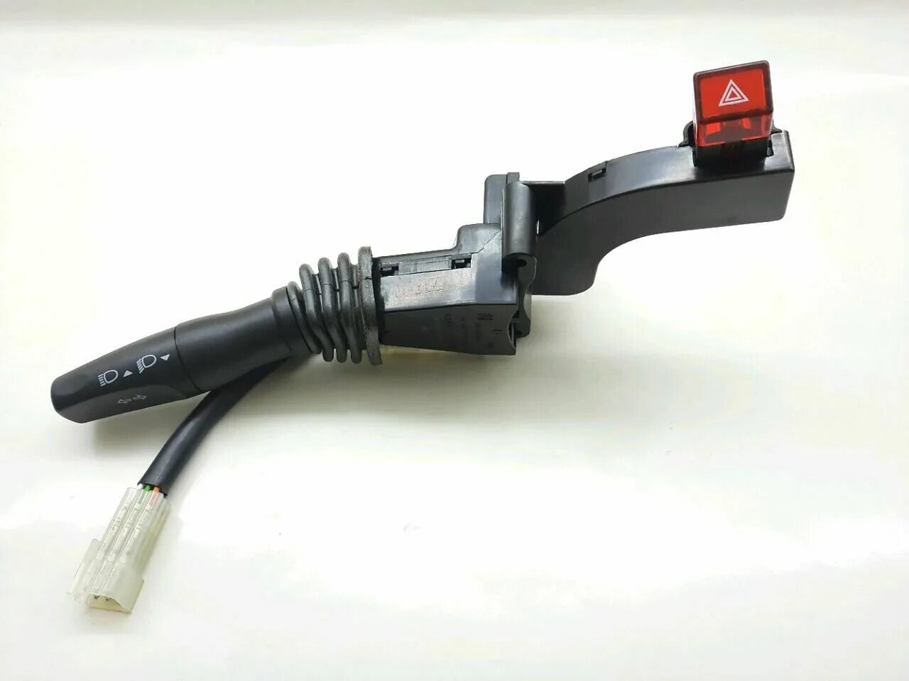 Переключатель поворотов газель 33 0 2. Переключатель поворотов газель 3302-3709100. Переключатель поворотов газ 3302. Переключатель подрулевой газ-3302. Соатэ 2705.