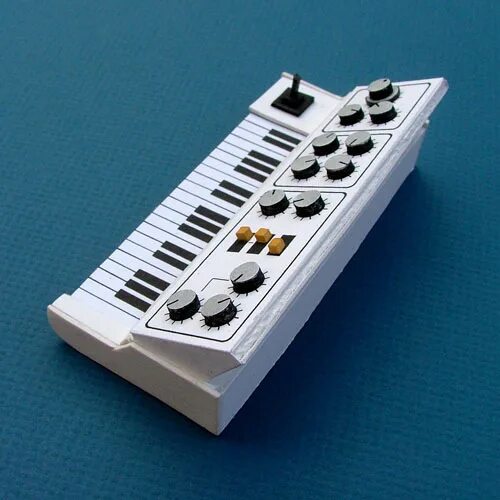 Деревянный синтезатор. Разобранный синтезатор. Деревянная стойка для синтезатора. Электроорган юность 70 ионика. Мебель из пианино.