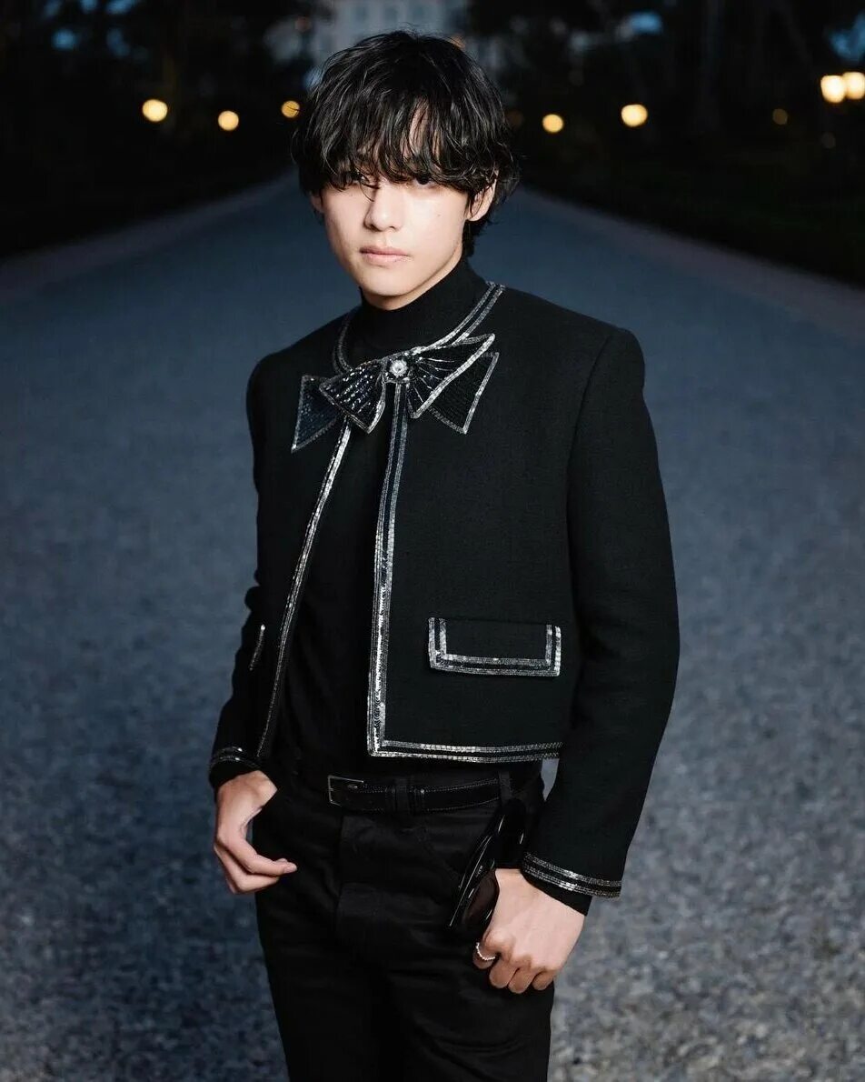 Тэхён бтс. Ким тэхен с щетиной. Bts kim taehyung. Техен последние новости на сегодня 2023 года. Техен последние новости на сегодня 2023 года.