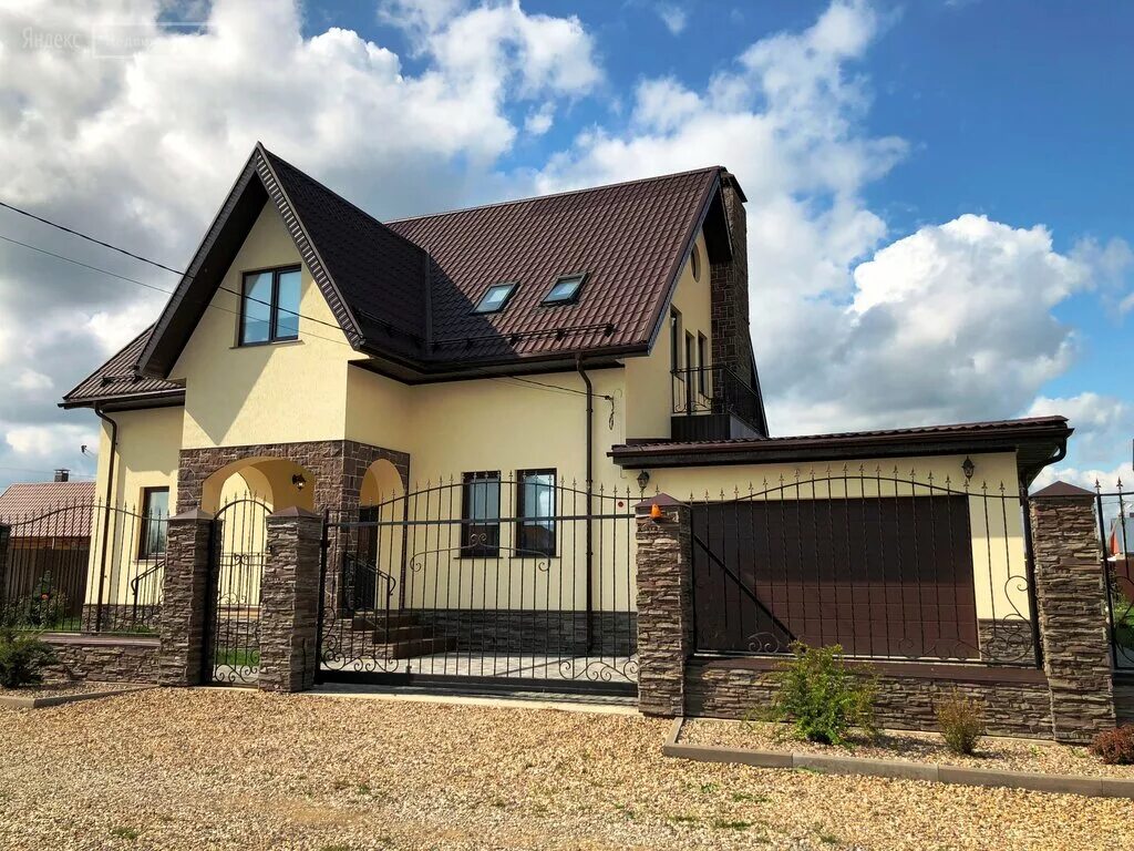 Квартира недорогая. Циан найди дом. Квартиры с мебелью недвижимость. Кирпичный особняк в подмосковье. Городище.