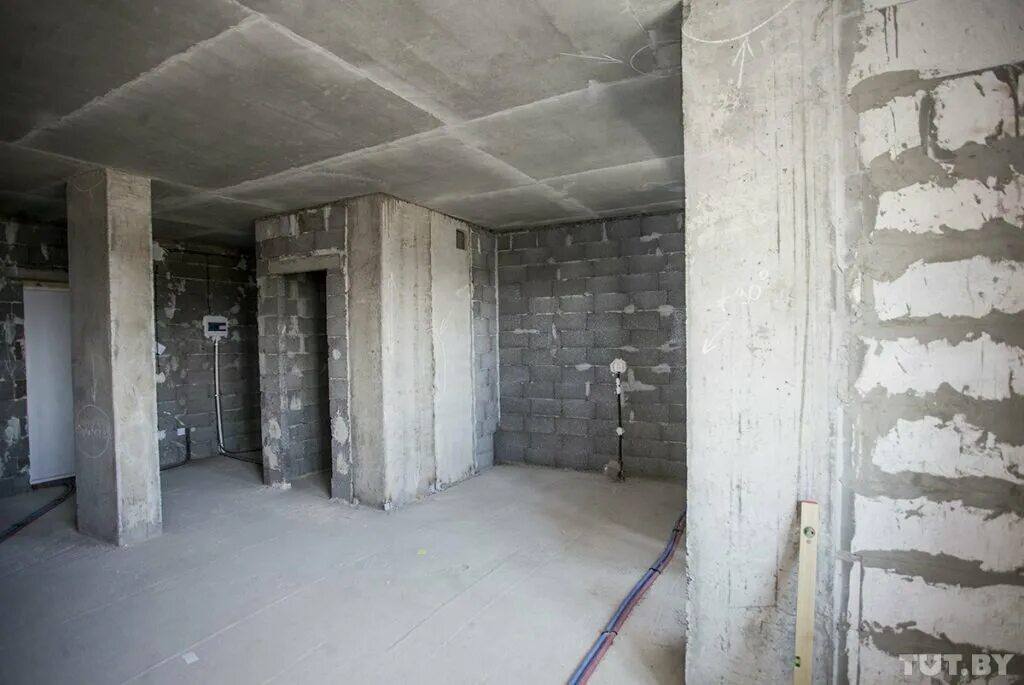 новостройка без отделки. помещения в новостройках от застройщика. помещения в новостройках от застройщика. внутренняя отделка квартир. новостройка без отделки.