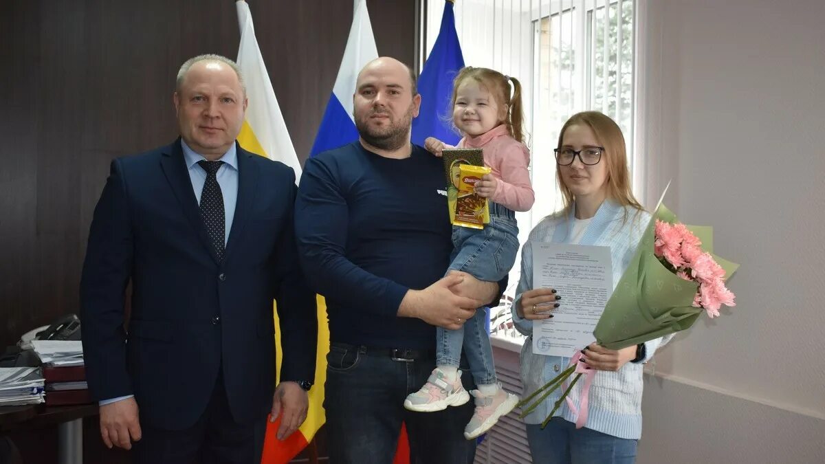 Семья рябковых. Молодая семья. сертификат молодая семья. новости путятино.