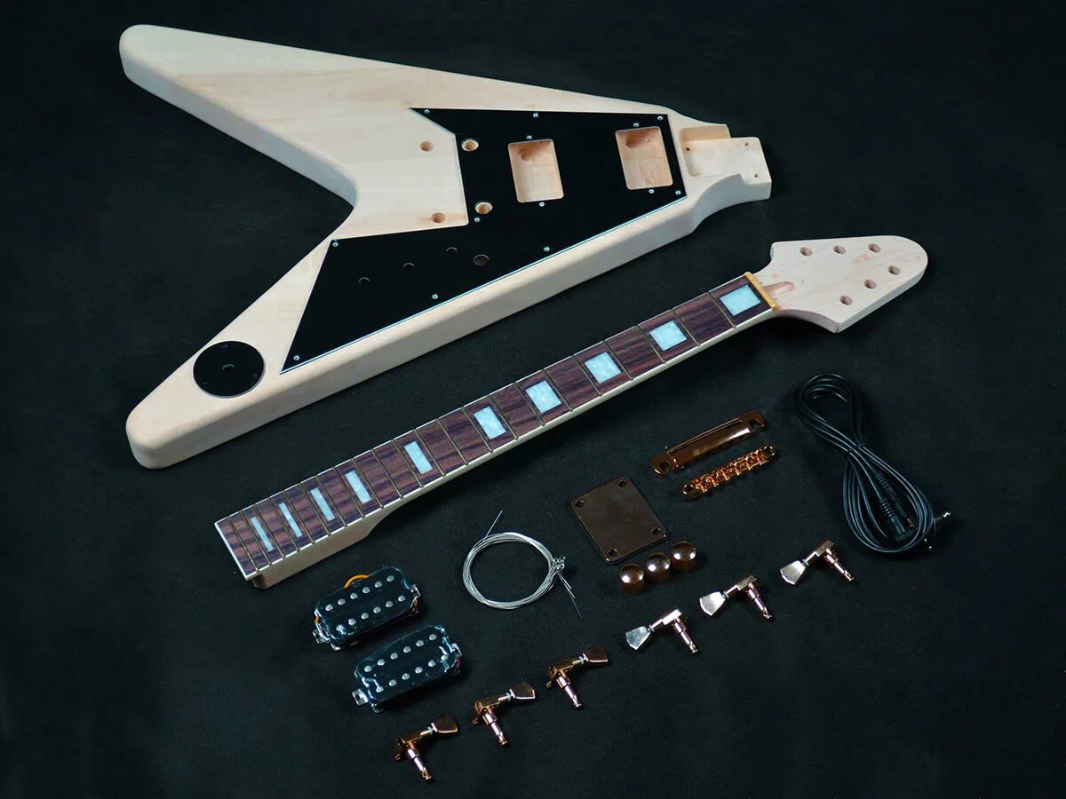 Гитара fly. Бас гитара Flying v. Ibanez Guitars Flying v. Корпус Gibson Flying v с пустотами. Flying v Guitar Kit.