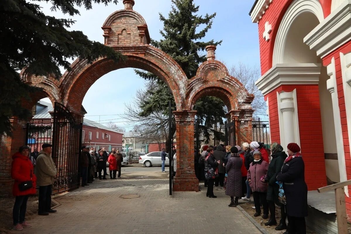 Похоронить в новгороде. Жарков красное Сормово. Нижний Новгород Сормово военный городок. Похороны Жаркова Нижний Новгород.