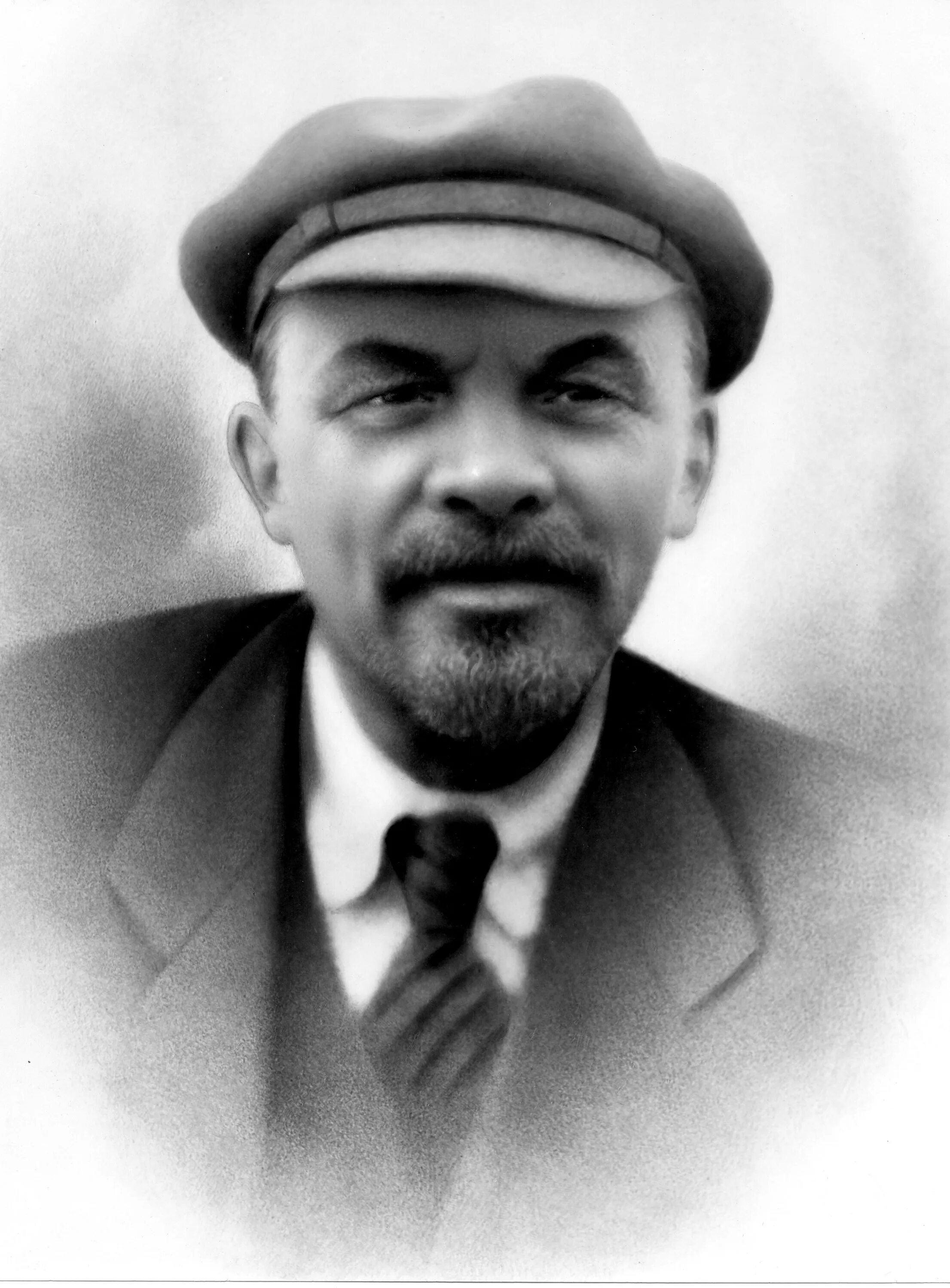 Портрет Владимира Ленина.